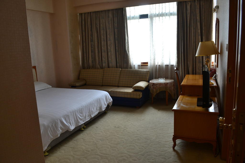 Minland Hotel Shenzhen Room photo